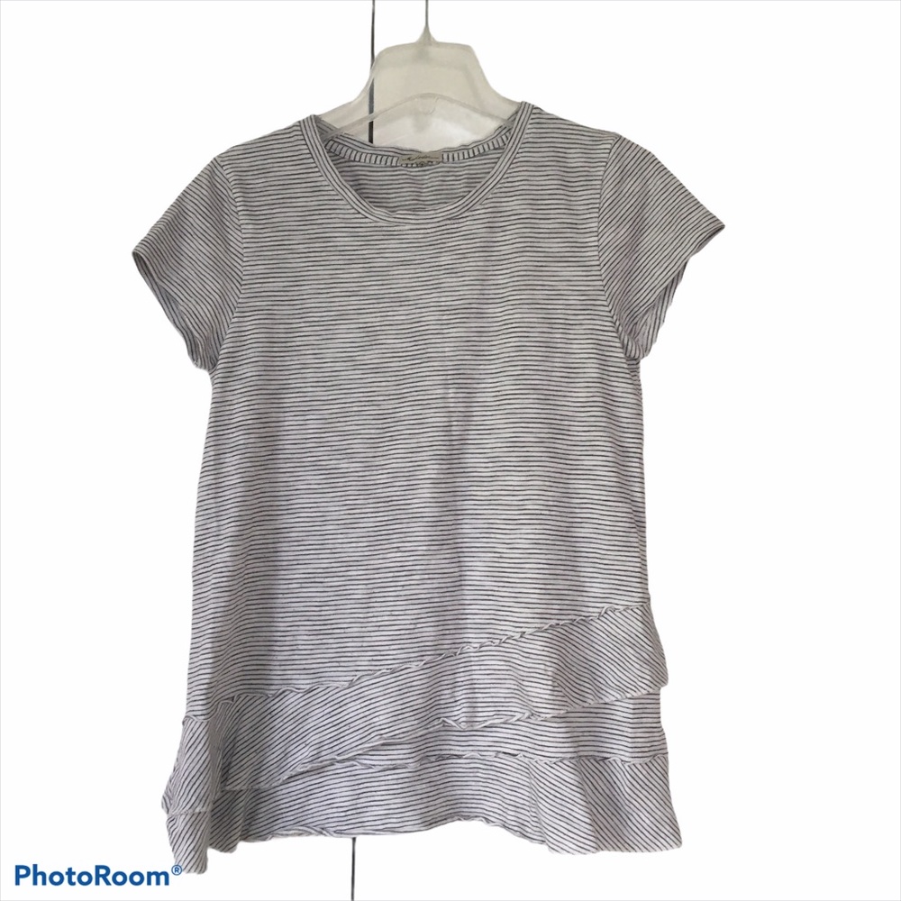 MOD-O-DOC Asymmetrical Flounce Hem Tee Color-Gray/White Size-Small